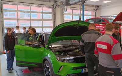 Opel Mokka Electric na odborném výcviku